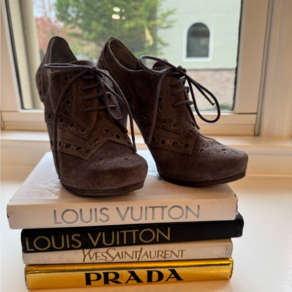 Pura Lopez Gray Suede Lace-up Shoe Boot w/ Sequine Detail (made in Spain)